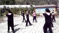 滕州老年体协市民广场舞蹈队：舞蹈：三步踩