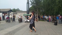 2018年6月12日沈阳奇艺舞蹈团宝哥王杰在沈阳塔湾后塔公园表演四步造型