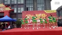 乐山东坡广场舞《舞动中国
》9人变队形