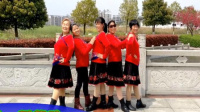 麻阳莲香姐妹广场舞十送红军双人舞对跳相当精彩