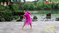年轻姑娘穿裙子在公园火辣热舞! 杭州玫瑰广场舞《天涯海角》创作编舞艺莞儿