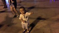 2岁宝宝学跳广场舞视频大全 爷爷奶奶带大的孩子 糖糖亲子游戏 北美玩具视频