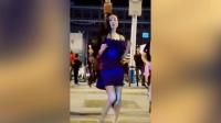 陕西定边广场最美的女神, 每次看郑燕跳广场舞都激动!