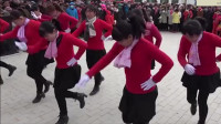 热门广场舞《又见山里红》，节奏明快旋律紧凑，大姐们跳得真好