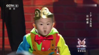 山东淄博3岁小朋友登台跳广场舞，可爱舞姿惹人爱