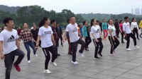 广场鬼步舞：《歌在飞》歌曲动听舞好看，锻炼身体，强身健体