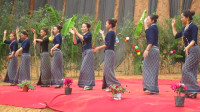 格朗和乡帕真村妇联庆妇女节29-导演：李清升-哈尼族爱伲族阿卡广场舞蹈歌曲