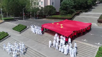华中农业大学大型广场音乐舞蹈人体雕塑《红旗颂》