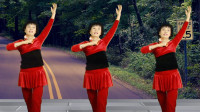 经典金曲广场舞《大花轿》看60多岁大妈演绎欢快喜庆的舞蹈，好看又好听