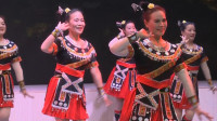民族风广场舞《东江湖上摆歌台》，舞步优美，好听又好看！