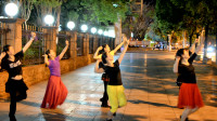 达州姹紫嫣红广场舞，新疆舞《最美的还是我们新疆》排练版，汉兴大道中段