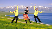 藏族舞就看六哥广场舞，好听好看还好学《玛尼石》