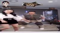 郑恺直播模仿王耀庆还在直播间跳广场舞这个舞好魔性！