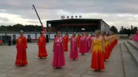 长春市南关区快乐广场舞协会在文化场表演舞蹈《桑吉卓玛》