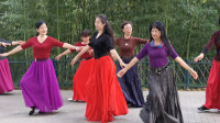 紫竹广场舞《雪山阿佳》欢快优美的民族舞，紫竹院睿睿老师领舞