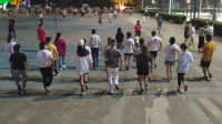 衡阳平湖广场舞——《漂亮的姑娘你别怕》，欢快劲爆