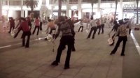 上海最热闹的广场舞一条街梅川路步行街-扇子舞