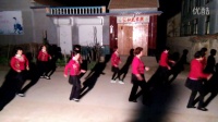 山东省沂水县四十里镇东约疃村中老年人广场舞步子舞