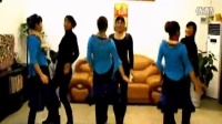 许岭高姐广场舞 双人舞《爱疯舞》男女舞步分解演示。