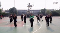 桂村舞蹈队奉献中老年广场舞（我在红尘中等着你）