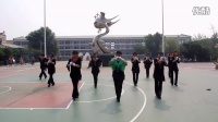 桂村舞蹈队奉献中老年广场舞（你是我的妞）