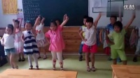 这熊孩子逆天可爱极了，儿童小孩子跳舞、小苹果广场舞 (8)