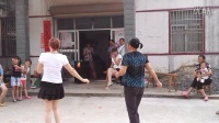 望江县长岭镇南台村广场舞表演，