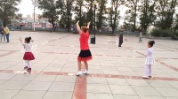 绥芬河6岁小朋友彤宝宝，诺诺学跳广场舞幸福飞翔