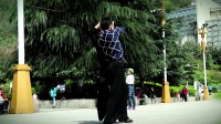63岁非专业舞蹈老人跳的这广场舞怎样？