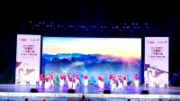 南通老年大学瑜伽队参加省赛广场舞展演--《五星红旗我的骄傲》
演出地点--南京太阳宫剧场