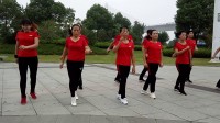 温州永嘉礁下广场舞红衣舞队，鬼步舞蹈妹妹不哭。