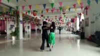 20171021盱眙果园舞厅欧阳雨纤和乐观舞蝶学跳广场舞探戈
