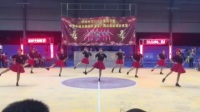 西吴健身队广场舞《一朵在蓝天飘过》