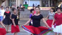 景德镇燕子舞蹈队。广场舞玛域姑娘。2019年8月27日
