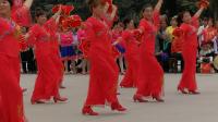 白螺镇庆祝中华人民共和国成立70周年文艺汇演一一表演单位：万兴村广场舞队。歌曲：梦想嗨起来。