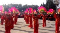 2016忻州市奇村镇南高村温泉广场舞（中国歌最美）双扇变队形（30人）