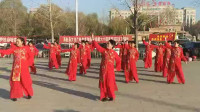 2019年12月4日高邑县文化广电新闻出版局组织文体女子舞蹈队国家宪法日表演《党啊，亲爱的妈妈》