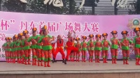 丹东广场舞大赛  九龙文化广场  腰铃声声舞起来
