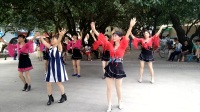 盘金姐妹舞蹈队庆祝节日