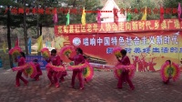 广场舞在桃花盛开的村庄-------------------协会杨木川百合舞蹈队