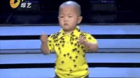 3岁萌宝张俊豪跳新广场舞, 才刚跳就差点把评委乐翻在地上!
