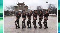 广场舞教学视频《溜溜的姑娘像朵花》: 妈妈的发型才是亮点!
