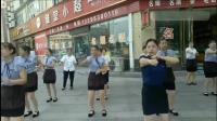 莫酒店全体女员工街头跳广场舞