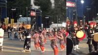 日本大妈也爱广场舞! 东京池袋上百支舞蹈队参加“广场舞”比赛热闹非凡