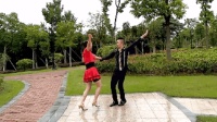 恩爱夫妻交谊舞《北京的金山上》城城原创广场舞
