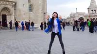 中国美女欧洲街头即兴舞蹈动感广场舞