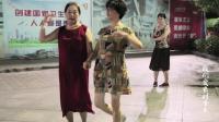 70岁大妈教人跳广场舞《吉祥》