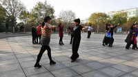 交谊舞, 音乐: 杨钰莹的甜蜜蜜和天涯歌女广场舞版