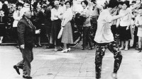 80年代霹雳舞: 节奏感十足秒杀广场舞, 真是厉害skr人