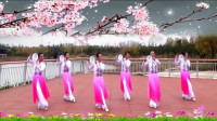 团队演示广场舞《桃花渡》摘一朵桃花站在渡口 轻拂堤岸的杨柳